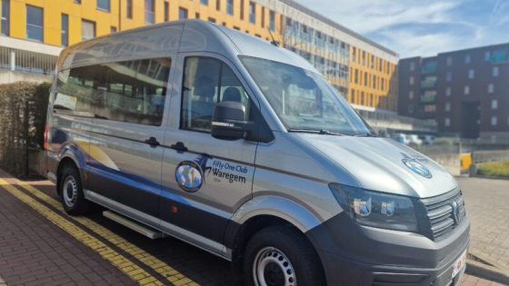 minibus van serviceclub fifty-one
