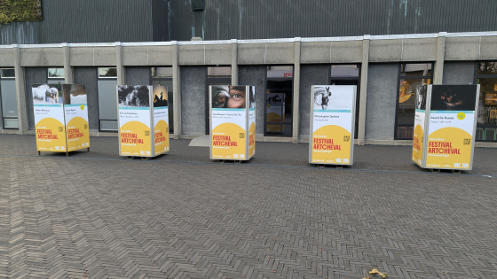 Overzicht expo Artcheval aan stadhuis