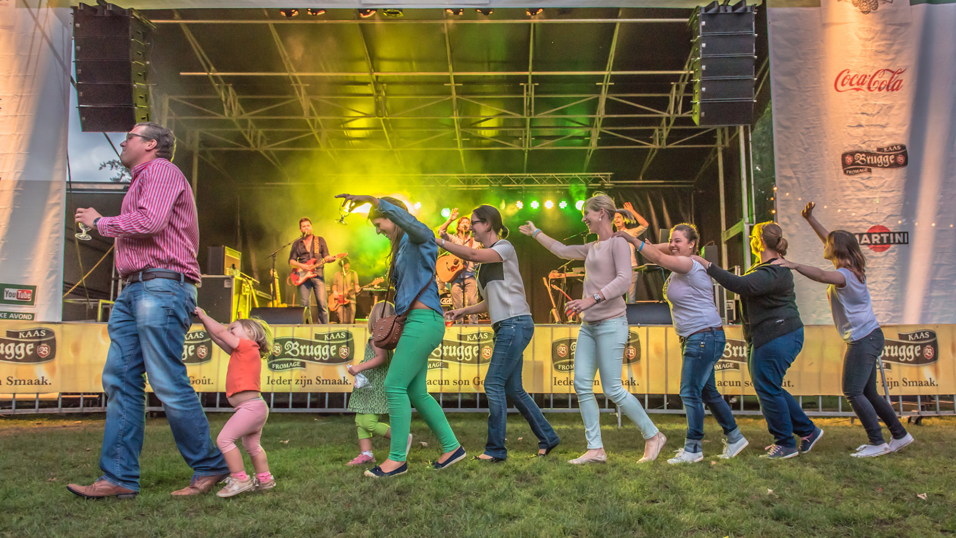 Publiek aan het dansen